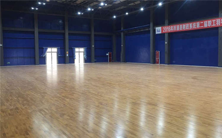 訓(xùn)練館體育木地板翻新