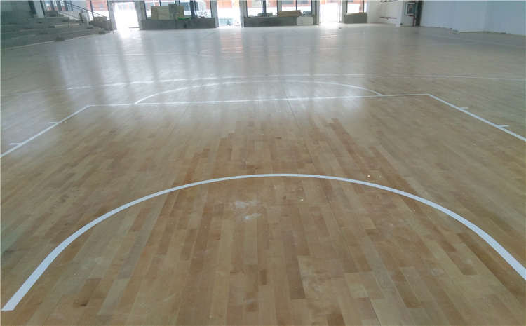 國內(nèi)籃球場地板價格