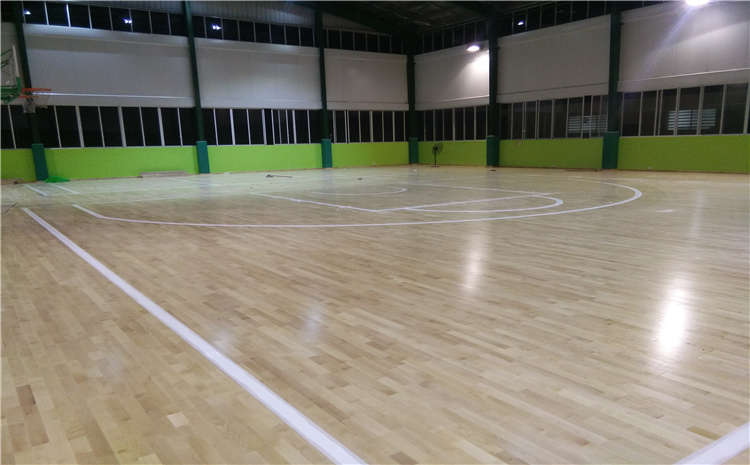五角楓籃球場(chǎng)木地板價(jià)格