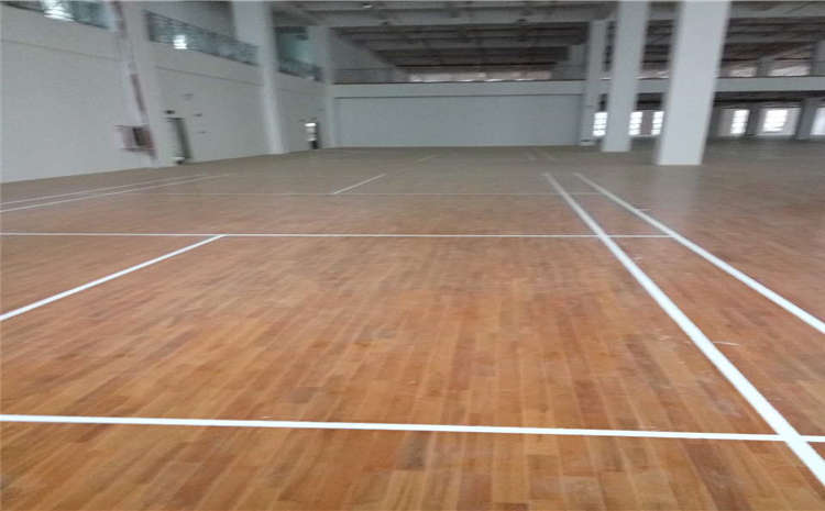 阿爾山體育地板