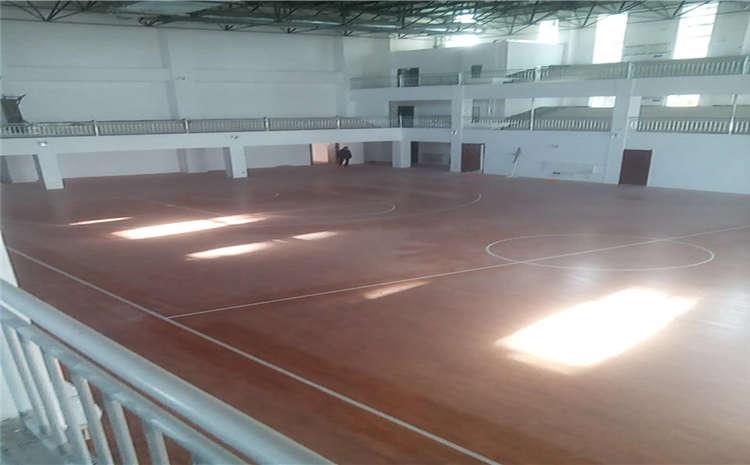 室內(nèi)籃球館木地板價(jià)格是多少